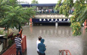 Türkiyədə Bayrampaşa metro stansiyasını sel basdı