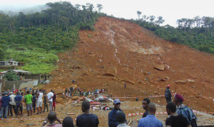 Syerra-Leonedə torpaq sürüşməsində 500 nəfər öldü