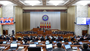 Qırğızıstan prezidenti Jeenbekov istefa verdi