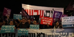 80 min insan İsrail hökumətinə qarşı mitinq keçirdi