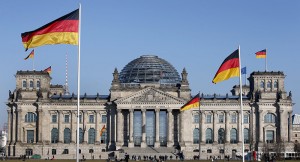 Almaniya iki iranlı diplomatı ölkədən çıxarır