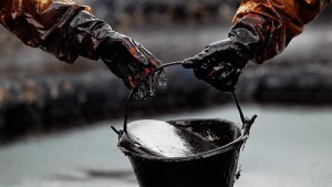 Azərbaycan neftinin büdcə qiyməti qaldırılır