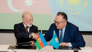 “AzerTelecom” və “Kazakhtelecom” müqavilə imzaladı
