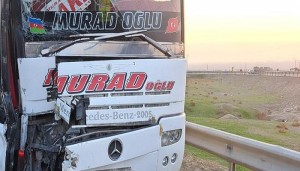 Bakı-Qazax yolunda avtobus yük maşını ilə toqquşdu