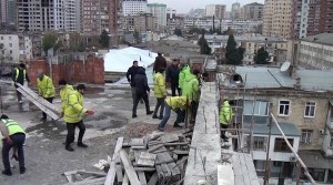Bakıda qanunsuz inşa olunan obyektlər söküldü – Video