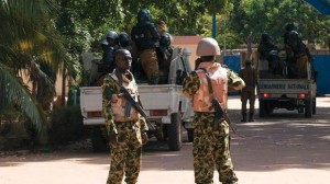 Burkina-Faso prezidenti istefa verərək ölkəni tərk etdi