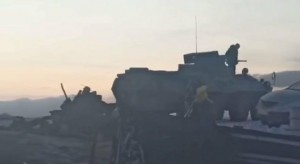Erməni hərbi texnikası Qarabağdan bu cür çıxarılır – Video