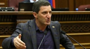 Ermənistanda keçmiş deputat saxlanıldı – Video