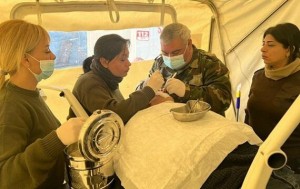 FHN-in mobil səhra hospitalında zərərçəkənlərə tibbi yardım…