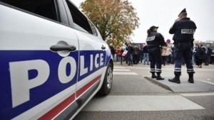 Fransada terrorçuluqda şübhəli bilinən 3 nəfər saxlanıldı