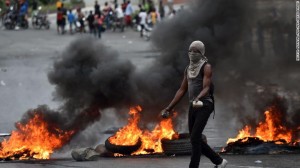 Haitidə prezident sarayına hücum: Şiddətli döyüşlər…
