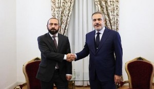 Hakan Fidan Ararat Mirzoyanla görüşdü