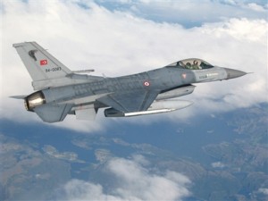 Hulusi Akar F-16 ilə havaya qalxdı – Video