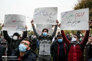 İranlı deputat: Etirazçılar quldurdur, azğınlıq artıb