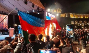 İrəvanda Azərbaycan və Türkiyə bayrağı yandırıldı – Video