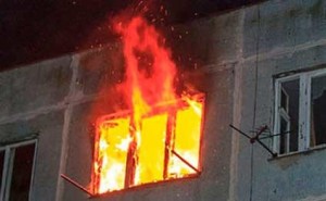 İsmayıllıda 50 yaşlı kişi qadının evini yandırdı