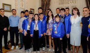 Leyla Əliyeva Autizm Assosiasiyasının uşaqları ilə görüşdü