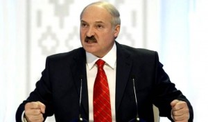 Lukaşenko əmr verdi: Ordu döyüş vəziyyətinə gətirilsin!