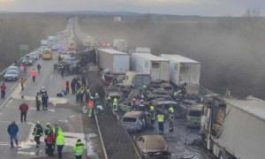 Macarıstanda 42 avtomobil toqquşdu: 36 yaralı – Foto