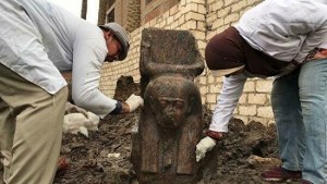 Misirdə II Ramzesin dövrünə aid sarkofaq tapıldı