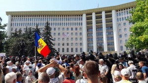 Moldovada hərbi vəziyyət elan oluna bilər
