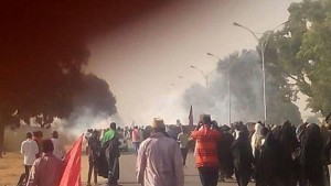 Nigerdə polislə xalq arasında qarşıdurma…