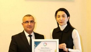 Ombudsman Fəxri mediator diplomu ilə təltif olundu