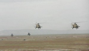 Ordumuz helikopterlərlə “düşmən”i məhv etdi – Video