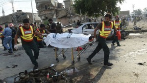 Pakistanda kamikadze hücumu: 10 ölü, 25 yaralı – Video