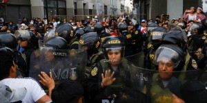 Peruda etirazlar: 23 nəfər öldü