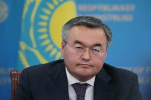 Qazaxıstan diplomatlarını Ukraynadan çıxardı