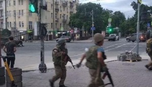 Rostov istiqamətində hərbi texnikalar yerləşdirildi