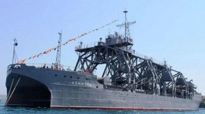 Rusiya 100 yaşlı gəmi ilə ABŞ PUA-sını sudan çıxarır