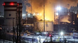 Rusiyada eyni anda 2 neft emalı zavodu vuruldu – Video