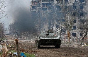 Ruslar Mariupol ətrafını minalayır
