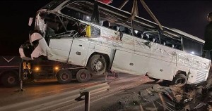 Tələbələri daşıyan avtobus aşdı: 3 ölü, 44 yaralı – Foto