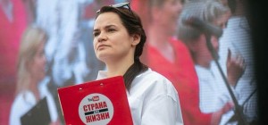 Tixanovskaya Ukraynada döyüşən belarusların sayını açıqladı