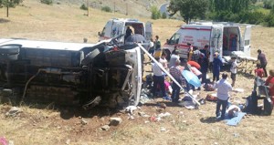 Türkiyədə avtobus aşdı: 3 nəfər öldü, 16-ı yaralandı