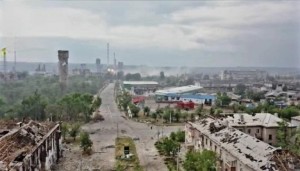 Ukrayna Lisiçanskda zavodu vurdu: 9 ölü, 10 yaralı