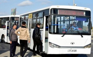 Yeniyetmə avtobus sürdü, atası cəzalandırıldı – Video